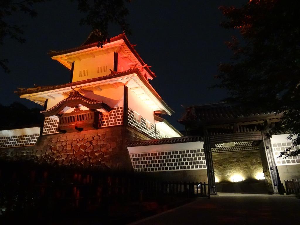 Neighbors Inn Kanazawa Bagian luar foto